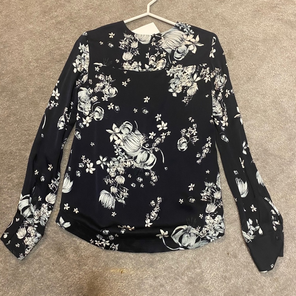 H&M Blouse - Picture 2 of 2